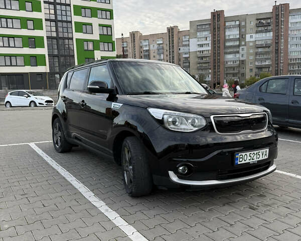 Киа Soul 2017 в Тернополе на Automoto.ua Черный Киа Soul, объемом двигателя 0 л и пробегом 152 тыс. км за 11990 $, фото 2 на Automoto.ua