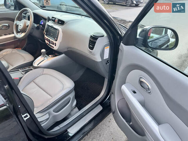 Черный Киа Soul, объемом двигателя 0 л и пробегом 140 тыс. км за 10499 $, фото 13 на Automoto.ua