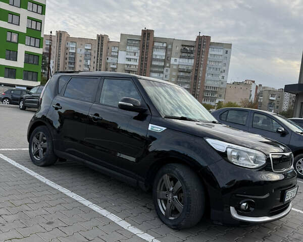 Киа Soul 2017 в Тернополе на Automoto.ua Черный Киа Soul, объемом двигателя 0 л и пробегом 152 тыс. км за 11990 $, фото 5 на Automoto.ua