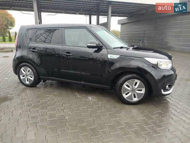 Черный Киа Soul, объемом двигателя 0 л и пробегом 110 тыс. км за 11200 $, фото 9 на Automoto.ua