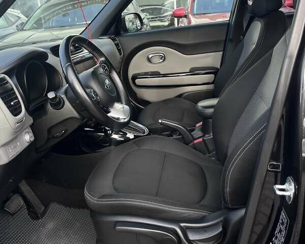 Чорний Кіа Soul, об'ємом двигуна 2 л та пробігом 143 тис. км за 12300 $, фото 7 на Automoto.ua