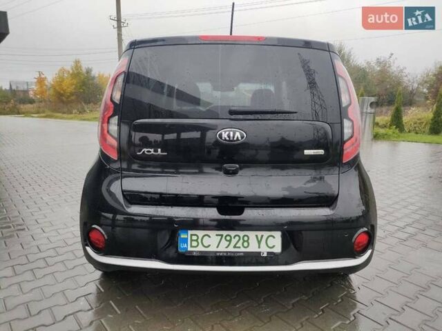 Черный Киа Soul, объемом двигателя 0 л и пробегом 110 тыс. км за 11200 $, фото 3 на Automoto.ua