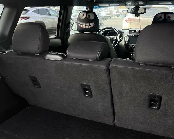 Чорний Кіа Soul, об'ємом двигуна 2 л та пробігом 143 тис. км за 12300 $, фото 11 на Automoto.ua