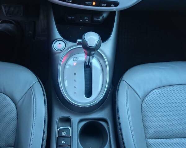 Черный Киа Soul, объемом двигателя 0 л и пробегом 118 тыс. км за 11000 $, фото 11 на Automoto.ua