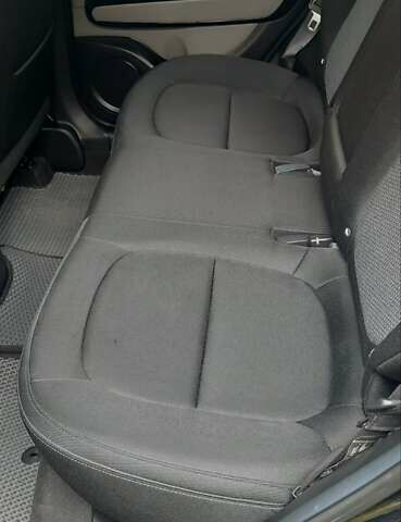 Чорний Кіа Soul, об'ємом двигуна 2 л та пробігом 138 тис. км за 12000 $, фото 7 на Automoto.ua