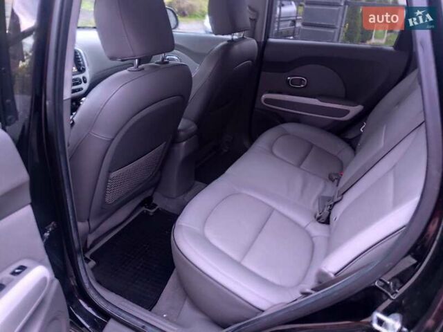 Черный Киа Soul, объемом двигателя 0 л и пробегом 118 тыс. км за 11000 $, фото 15 на Automoto.ua