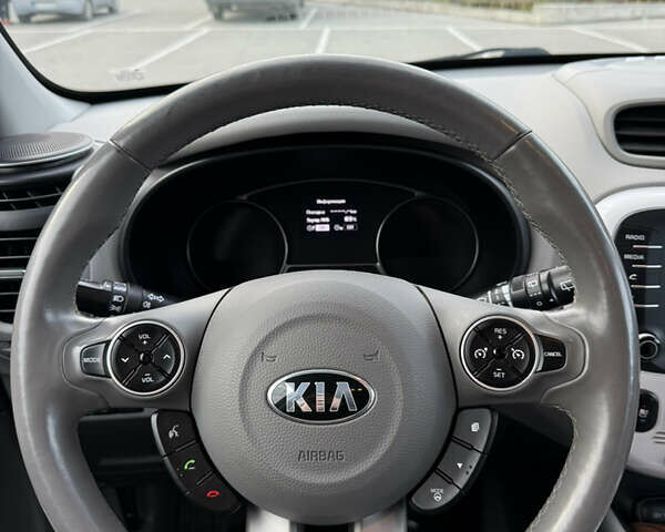 Киа Soul 2017 в Тернополе на Automoto.ua Черный Киа Soul, объемом двигателя 0 л и пробегом 152 тыс. км за 11990 $, фото 17 на Automoto.ua