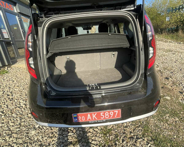 Черный Киа Soul, объемом двигателя 0 л и пробегом 73 тыс. км за 11300 $, фото 6 на Automoto.ua