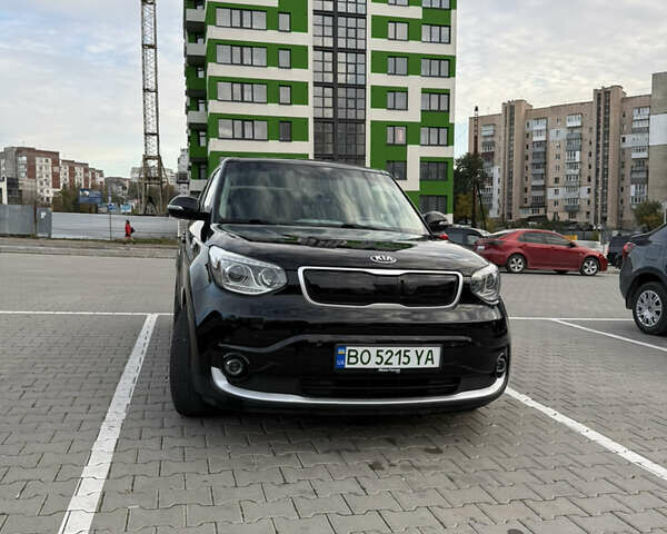Киа Soul 2017 в Тернополе на Automoto.ua Черный Киа Soul, объемом двигателя 0 л и пробегом 152 тыс. км за 11990 $, фото 1 на Automoto.ua