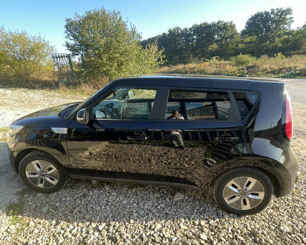 Черный Киа Soul, объемом двигателя 0 л и пробегом 73 тыс. км за 11300 $, фото 3 на Automoto.ua