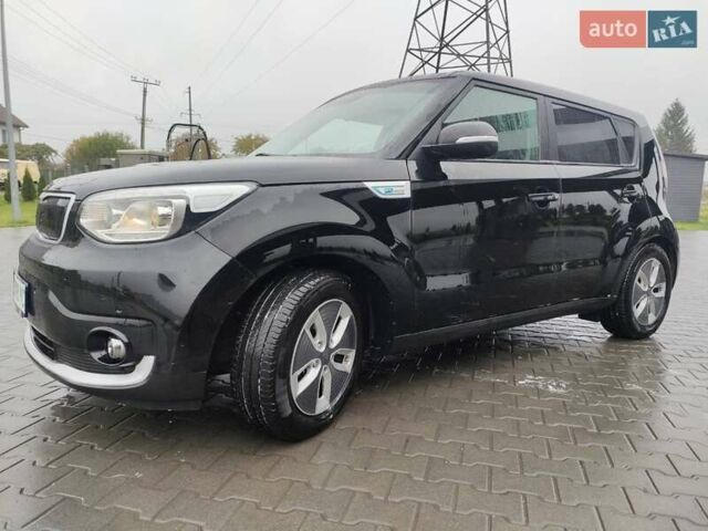 Черный Киа Soul, объемом двигателя 0 л и пробегом 110 тыс. км за 11200 $, фото 6 на Automoto.ua