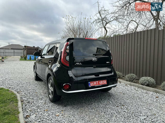 Черный Киа Soul, объемом двигателя 0 л и пробегом 98 тыс. км за 11200 $, фото 4 на Automoto.ua