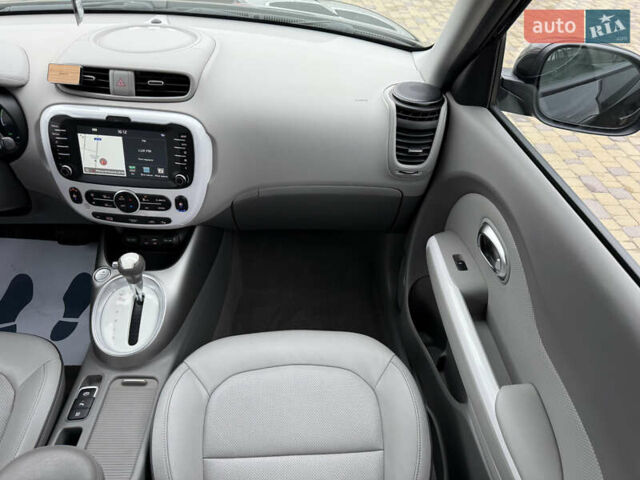 Черный Киа Soul, объемом двигателя 0 л и пробегом 131 тыс. км за 10300 $, фото 56 на Automoto.ua