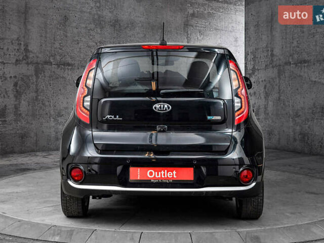 Чорний Кіа Soul, об'ємом двигуна 0 л та пробігом 110 тис. км за 10999 $, фото 40 на Automoto.ua
