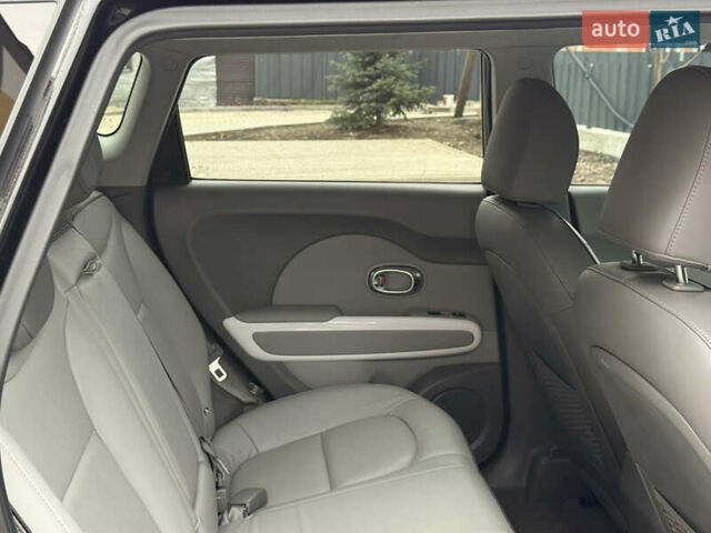 Черный Киа Soul, объемом двигателя 0 л и пробегом 132 тыс. км за 10500 $, фото 68 на Automoto.ua