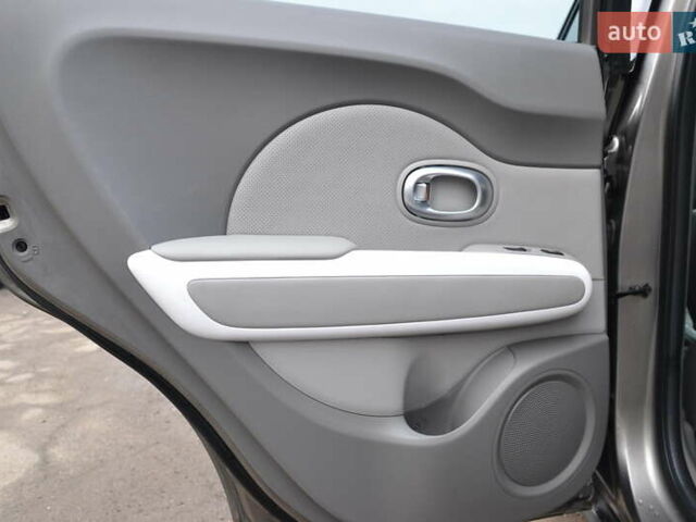 Чорний Кіа Soul, об'ємом двигуна 0 л та пробігом 111 тис. км за 10550 $, фото 17 на Automoto.ua