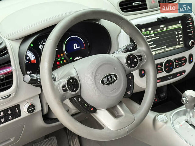 Черный Киа Soul, объемом двигателя 0 л и пробегом 132 тыс. км за 10500 $, фото 39 на Automoto.ua