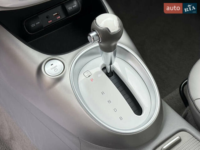 Черный Киа Soul, объемом двигателя 0 л и пробегом 131 тыс. км за 10300 $, фото 37 на Automoto.ua