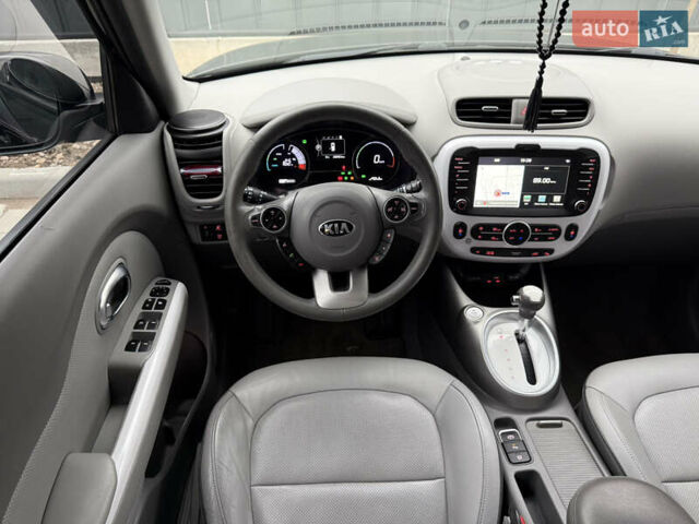 Черный Киа Soul, объемом двигателя 0 л и пробегом 132 тыс. км за 10500 $, фото 54 на Automoto.ua