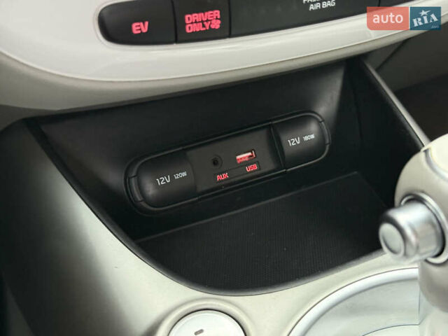 Черный Киа Soul, объемом двигателя 0 л и пробегом 132 тыс. км за 10500 $, фото 60 на Automoto.ua