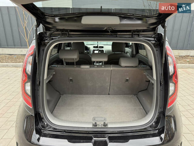 Черный Киа Soul, объемом двигателя 0 л и пробегом 132 тыс. км за 10500 $, фото 63 на Automoto.ua