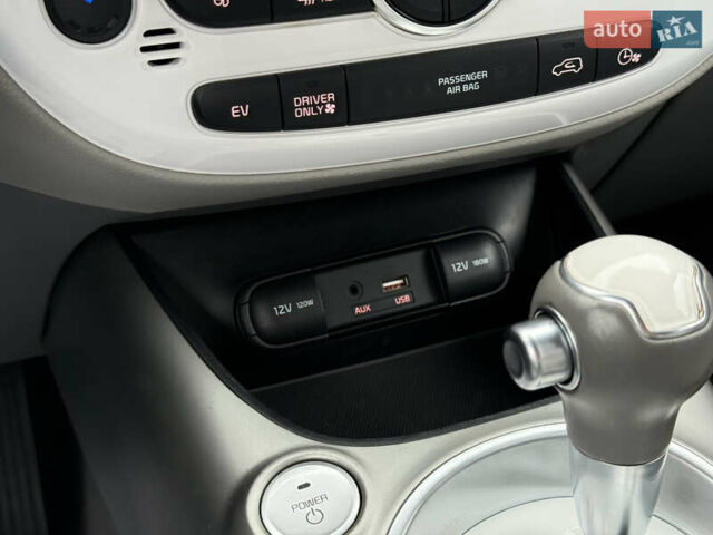 Черный Киа Soul, объемом двигателя 0 л и пробегом 131 тыс. км за 10300 $, фото 48 на Automoto.ua