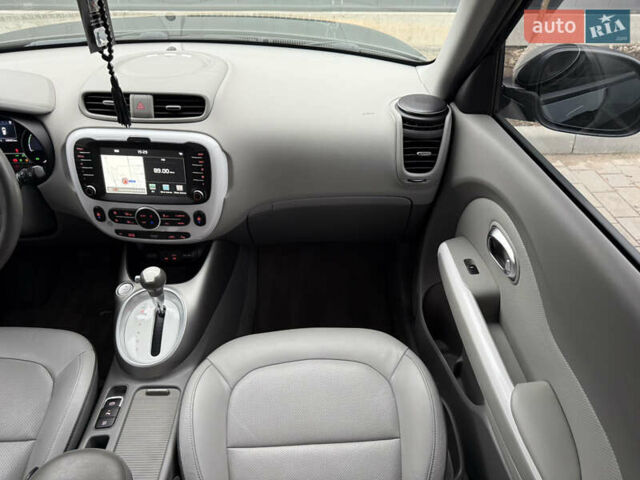 Черный Киа Soul, объемом двигателя 0 л и пробегом 132 тыс. км за 10500 $, фото 71 на Automoto.ua