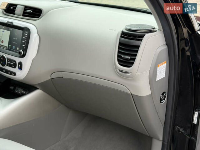 Черный Киа Soul, объемом двигателя 0 л и пробегом 131 тыс. км за 10300 $, фото 62 на Automoto.ua