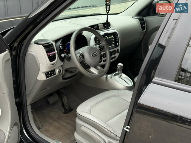 Черный Киа Soul, объемом двигателя 0 л и пробегом 132 тыс. км за 10500 $, фото 36 на Automoto.ua