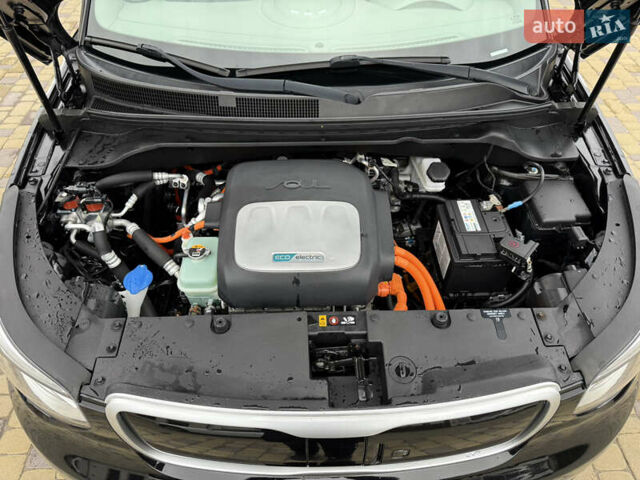 Черный Киа Soul, объемом двигателя 0 л и пробегом 131 тыс. км за 10300 $, фото 65 на Automoto.ua