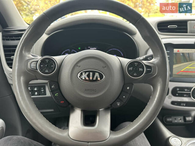 Киа Soul 2018 в Луцке на Automoto.ua Черный Киа Soul, объемом двигателя 0 л и пробегом 100 тыс. км за 10700 $, фото 50 на Automoto.ua