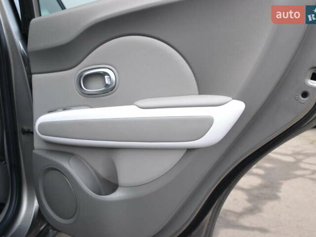 Чорний Кіа Soul, об'ємом двигуна 0 л та пробігом 111 тис. км за 10550 $, фото 20 на Automoto.ua