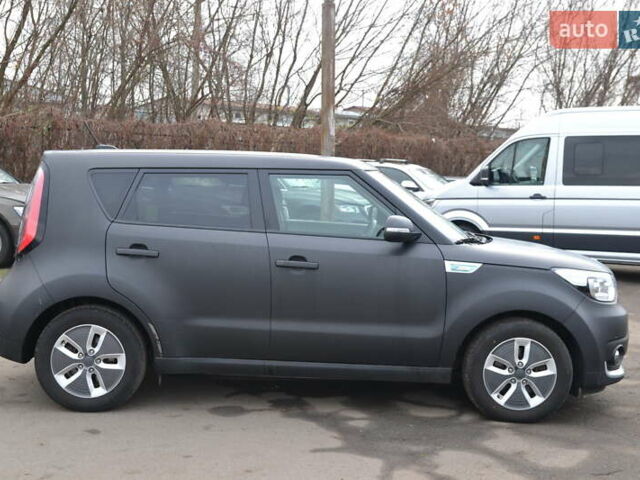 Чорний Кіа Soul, об'ємом двигуна 0 л та пробігом 111 тис. км за 10550 $, фото 5 на Automoto.ua