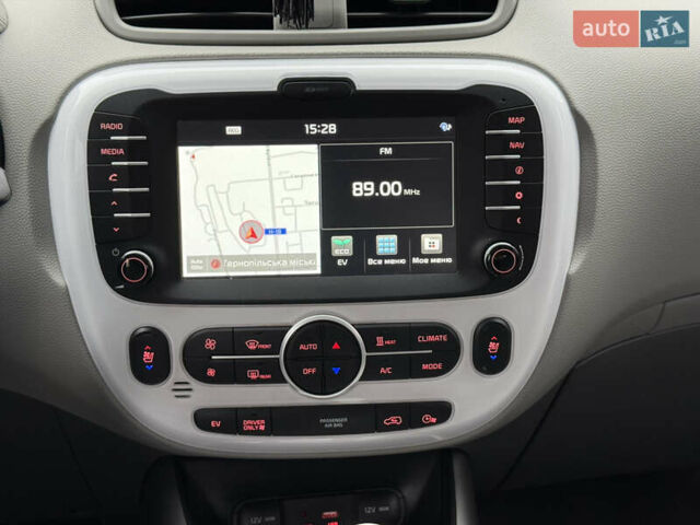 Черный Киа Soul, объемом двигателя 0 л и пробегом 132 тыс. км за 10500 $, фото 58 на Automoto.ua