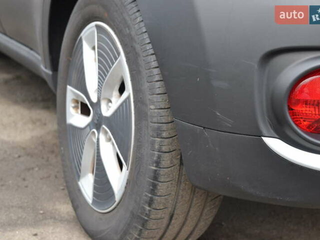 Чорний Кіа Soul, об'ємом двигуна 0 л та пробігом 111 тис. км за 10550 $, фото 36 на Automoto.ua