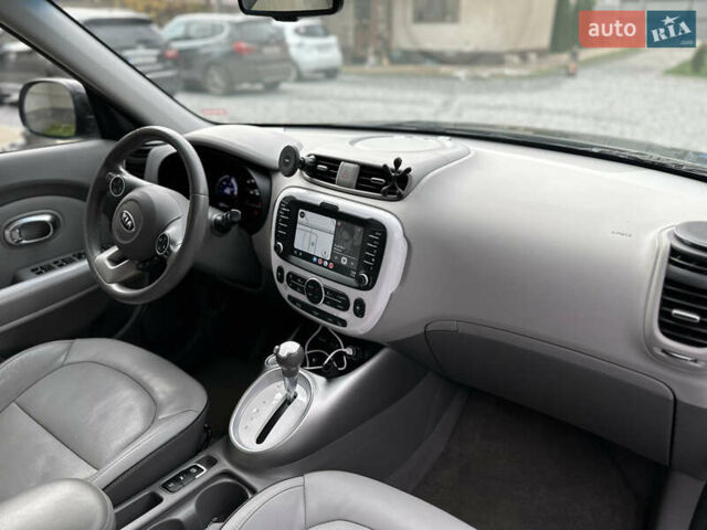 Черный Киа Soul, объемом двигателя 0 л и пробегом 98 тыс. км за 11200 $, фото 7 на Automoto.ua