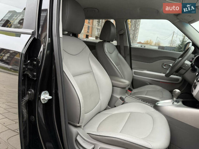 Черный Киа Soul, объемом двигателя 0 л и пробегом 132 тыс. км за 10500 $, фото 76 на Automoto.ua
