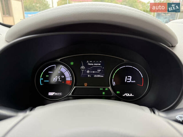 Черный Киа Soul, объемом двигателя 0 л и пробегом 131 тыс. км за 10300 $, фото 67 на Automoto.ua