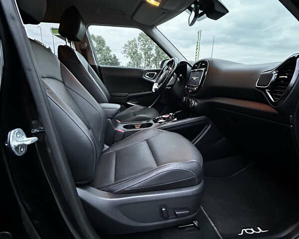 Черный Киа Soul, объемом двигателя 0 л и пробегом 124 тыс. км за 18900 $, фото 20 на Automoto.ua