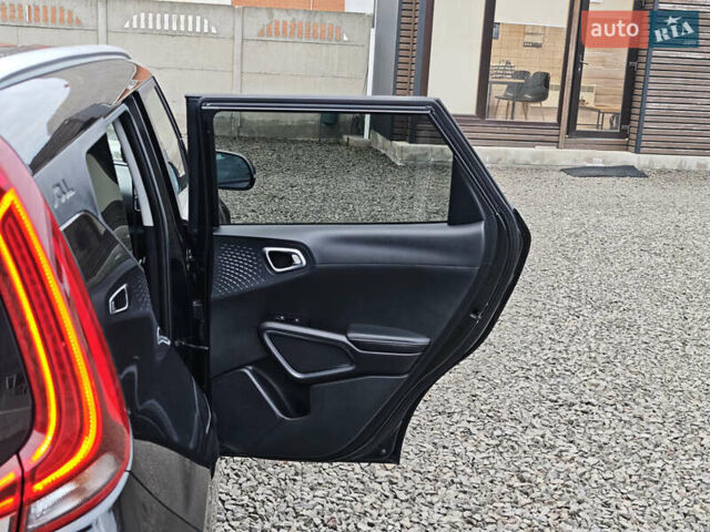 Чорний Кіа Soul, об'ємом двигуна 0 л та пробігом 112 тис. км за 17900 $, фото 55 на Automoto.ua
