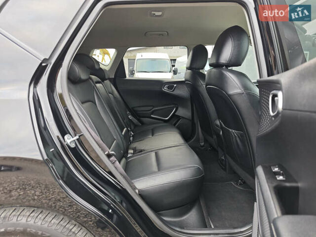 Чорний Кіа Soul, об'ємом двигуна 0 л та пробігом 112 тис. км за 17900 $, фото 56 на Automoto.ua