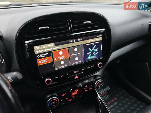 Чорний Кіа Soul, об'ємом двигуна 0 л та пробігом 112 тис. км за 17900 $, фото 44 на Automoto.ua
