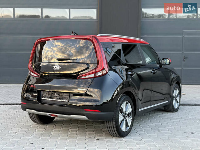Чорний Кіа Soul, об'ємом двигуна 0 л та пробігом 110 тис. км за 18100 $, фото 3 на Automoto.ua