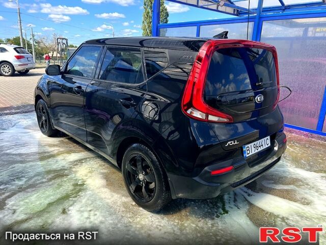Черный Киа Soul, объемом двигателя 2 л и пробегом 94 тыс. км за 13800 $, фото 6 на Automoto.ua