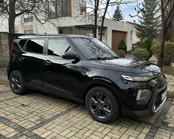 Черный Киа Soul, объемом двигателя 2 л и пробегом 81 тыс. км за 14650 $, фото 8 на Automoto.ua