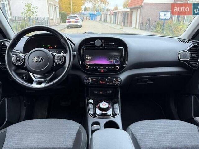 Черный Киа Soul, объемом двигателя 0 л и пробегом 29 тыс. км за 13950 $, фото 2 на Automoto.ua