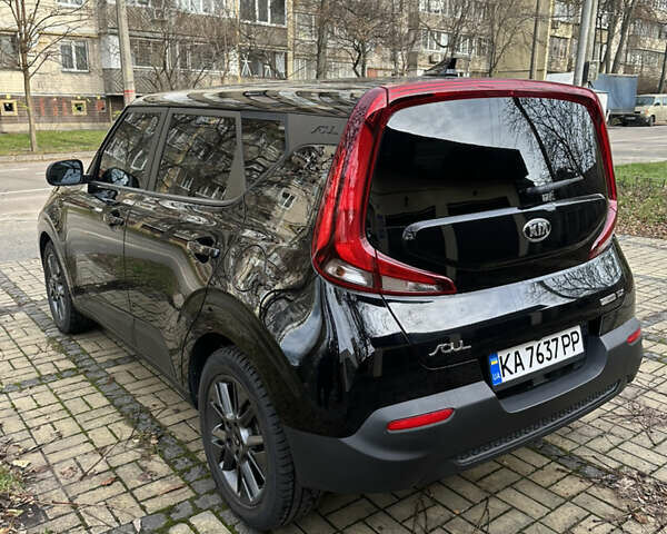 Черный Киа Soul, объемом двигателя 2 л и пробегом 81 тыс. км за 14650 $, фото 4 на Automoto.ua