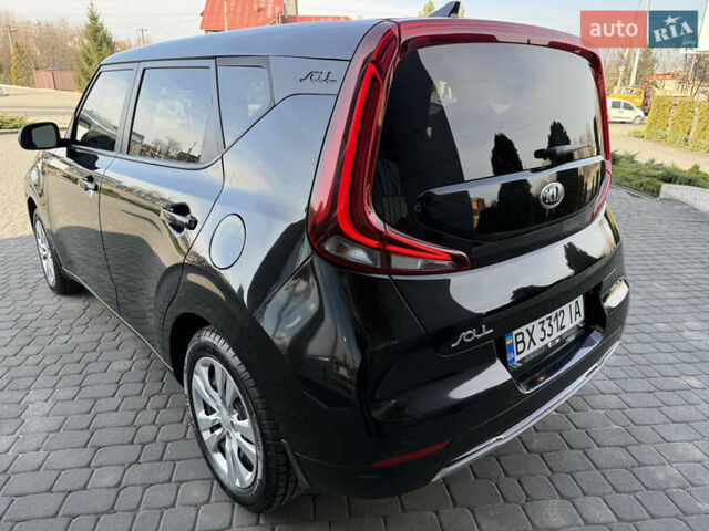 Чорний Кіа Soul, об'ємом двигуна 2 л та пробігом 18 тис. км за 14799 $, фото 12 на Automoto.ua
