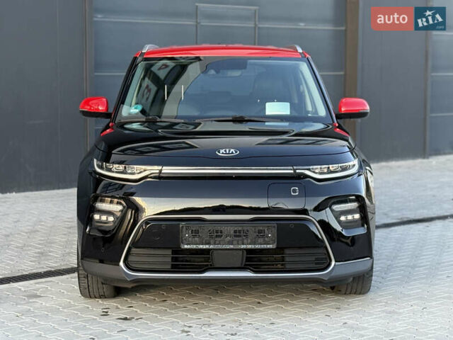 Чорний Кіа Soul, об'ємом двигуна 0 л та пробігом 110 тис. км за 18100 $, фото 1 на Automoto.ua