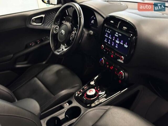 Черный Киа Soul, объемом двигателя 0 л и пробегом 70 тыс. км за 18900 $, фото 36 на Automoto.ua